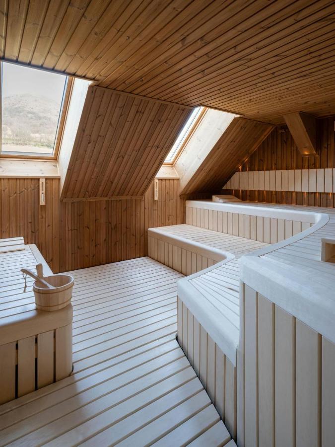 Oblik Resort Louny Eksteriør billede